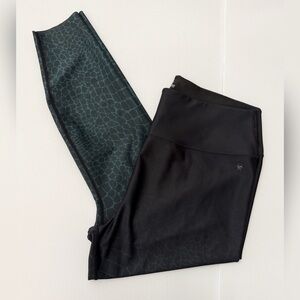 Good American Black & Dark Teal Reptile-Print Leggings